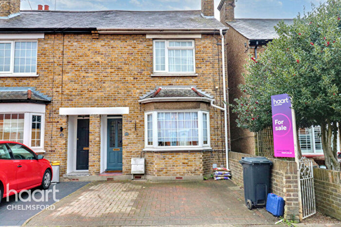 3 Bedroom End Of Terrace House For Sale In Henry Road, Chelmsford, CM1