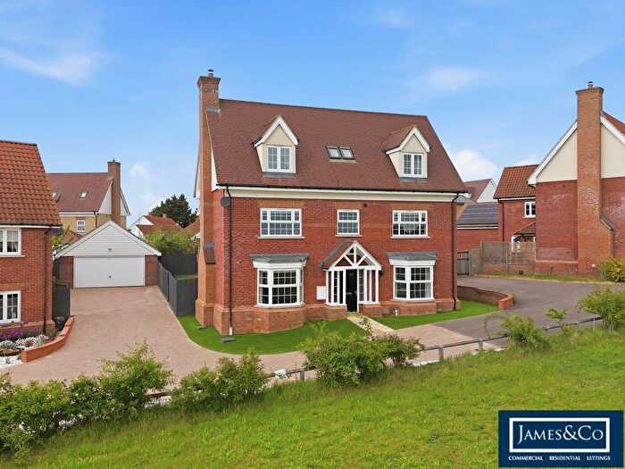 5 Bedroom Detached House For Sale In Farm Close, Dunmow, CM6