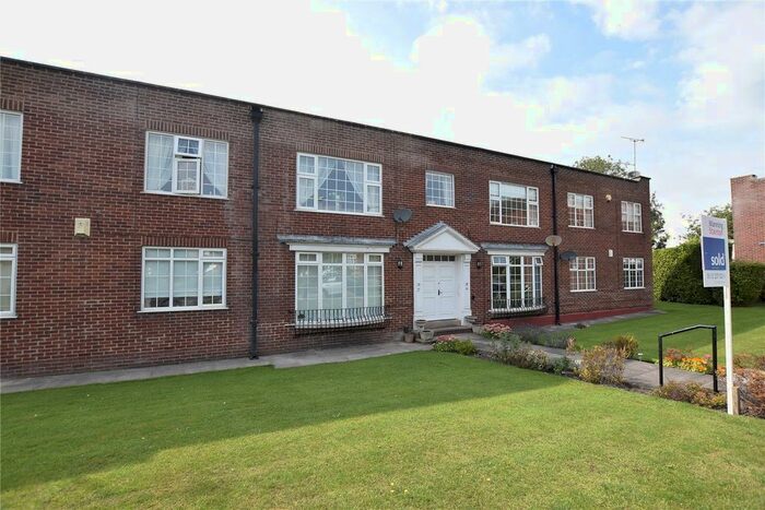 2 Bedroom Flat To Rent In Sandmoor Mews, Alwoodley, Leeds, LS17