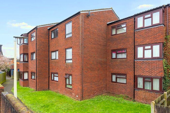 1 Bedroom Flat To Rent In Tee Side, Hertford, SG13