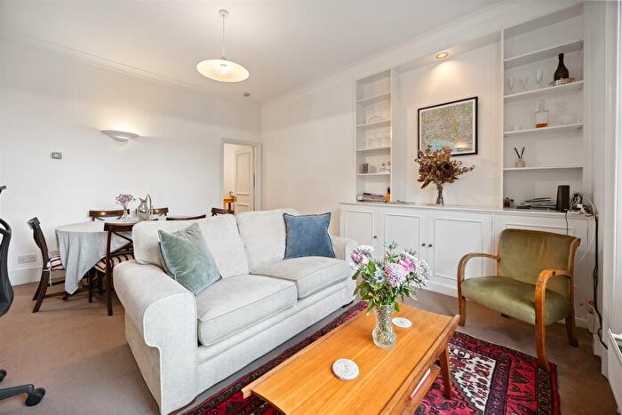 1 Bedroom Flat For Sale In Belsize Avenue, Belsize Park, NW3