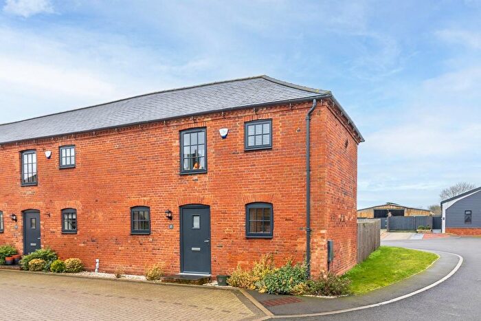 2 Bedroom Barn Conversion For Sale In Bull Farm Close, Leighton Buzzard, LU7