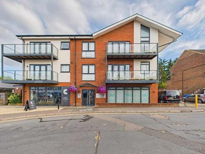 2 Bedroom Flat To Rent In Flat, Chenies Mews, Chalfont Station Road, Little Chalfont, Amersham, Buckinghamshire, HP7
