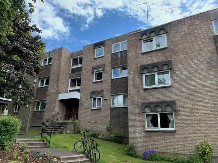 2 Bedroom Apartment To Rent In Knowehead Terrace, Pollokshields, G41