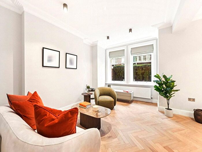 1 Bedroom Flat To Rent In Hamlet Gardens, King Street, W6