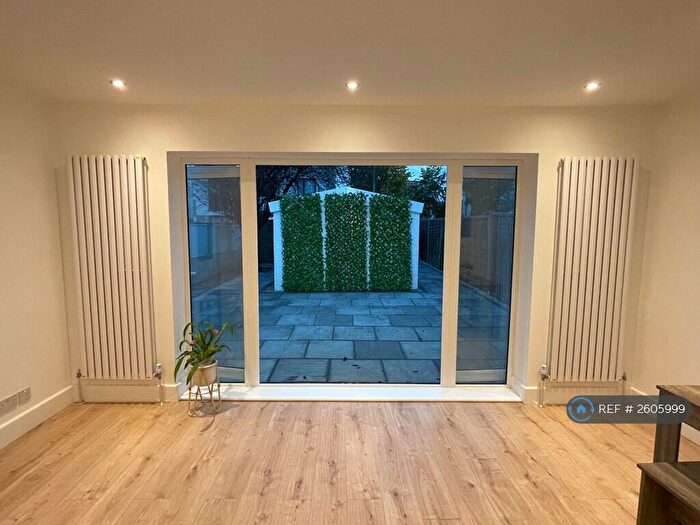 4 Bedroom Semi Detached House To Rent In Kingston Road, Kingston Upon Thames, KT1