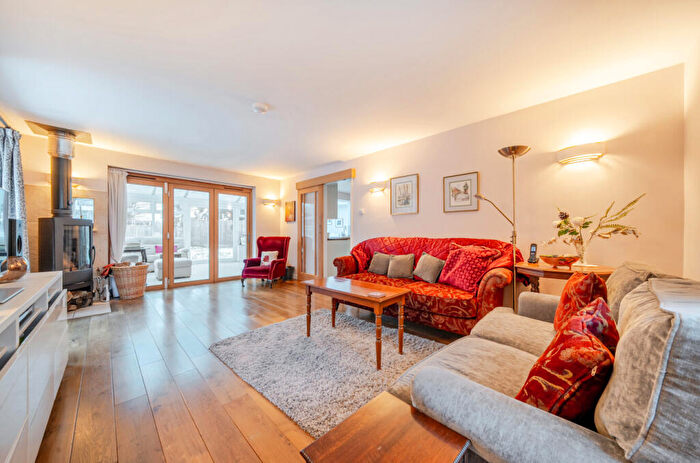 4 Bedroom Bungalow For Sale In Manor Crescent, Standlake, Witney, OX29