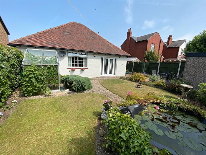 2 Bedroom Detached Bungalow For Sale In Doncaster Road, Conisbrough, DN12