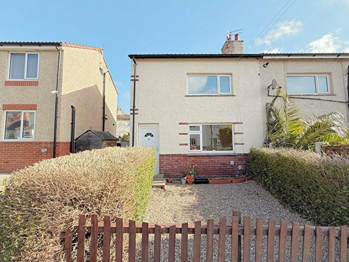 2 Bedroom End Of Terrace House For Sale In Southroyd Park, Pudsey, LS28