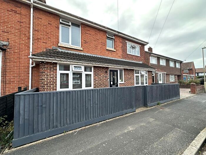4 Bedroom Semi-Detached House To Rent In Exmouth Road, Gosport, Hampshire, PO12