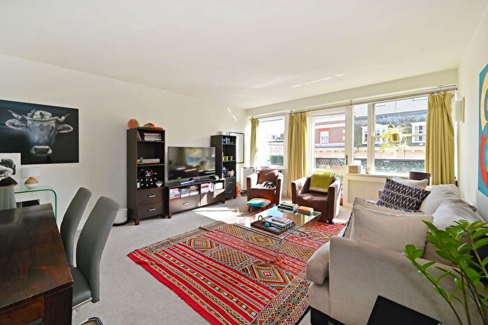 3 Bedroom Flat To Rent In Weymouth Street, London, W1W