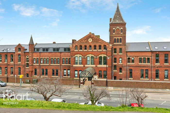 1 Bedroom Apartment To Rent In New Road, Rochester, ME1