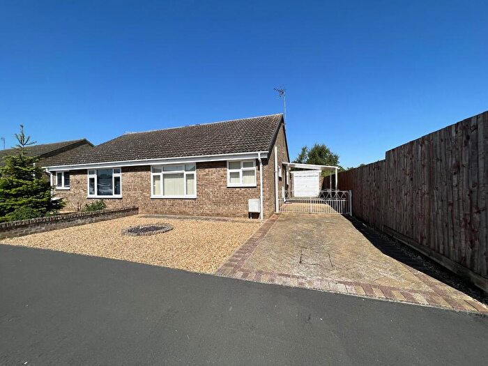2 Bedroom Semi-Detached Bungalow For Sale In The Hawthorns, Chatteris, Cambs., PE16