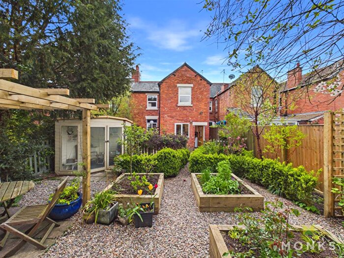 3 Bedroom Detached House For Sale In Holbache Road, Oswestry, SY11