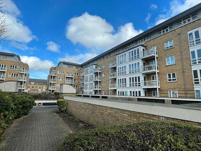 1 Bedroom Flat For Sale In St Davids Square, Lockes Wharf, Isle Of Dogs, London, E14