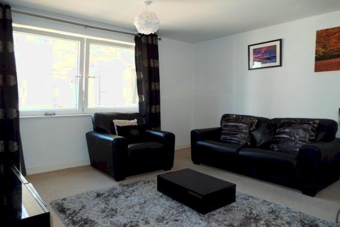 1 Bedroom Flat To Rent In Hansen Court, Cardiff, CF10