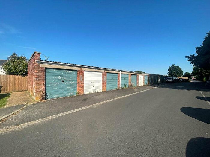 Property For Sale In Elizabeth Avenue, Newmarket, CB8