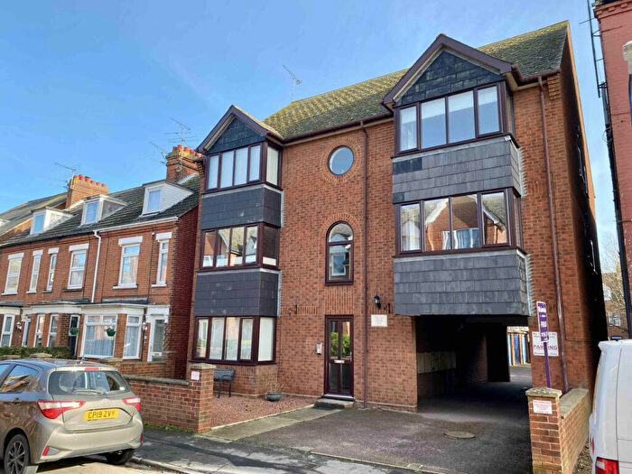 2 Bedroom Apartment For Sale In Horsley House, Felix Road, IP11