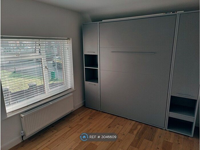 3 Bedroom Semi-Detached House To Rent In Woodfield Crescent, Romiley, Stockport, SK6