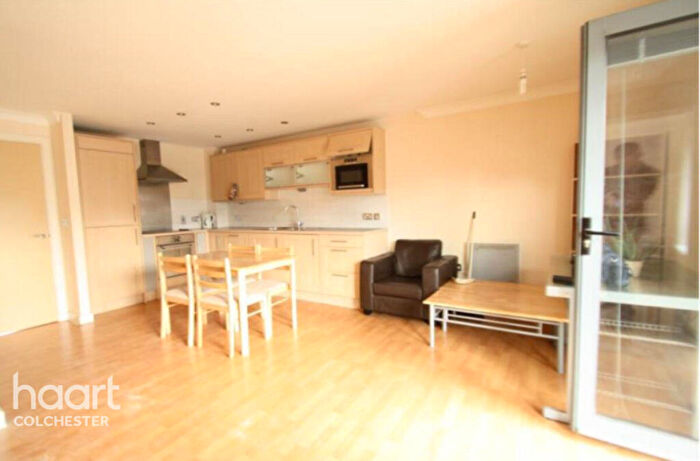3 Bedroom Apartment To Rent In Lightship Way, Colchester, CO2