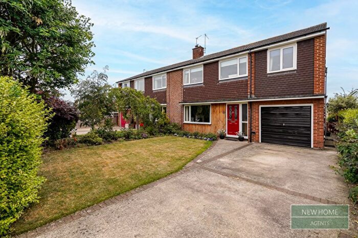 5 Bedroom Semi-Detached House For Sale In Castleton Avenue, Romanby, Northallerton, DL7