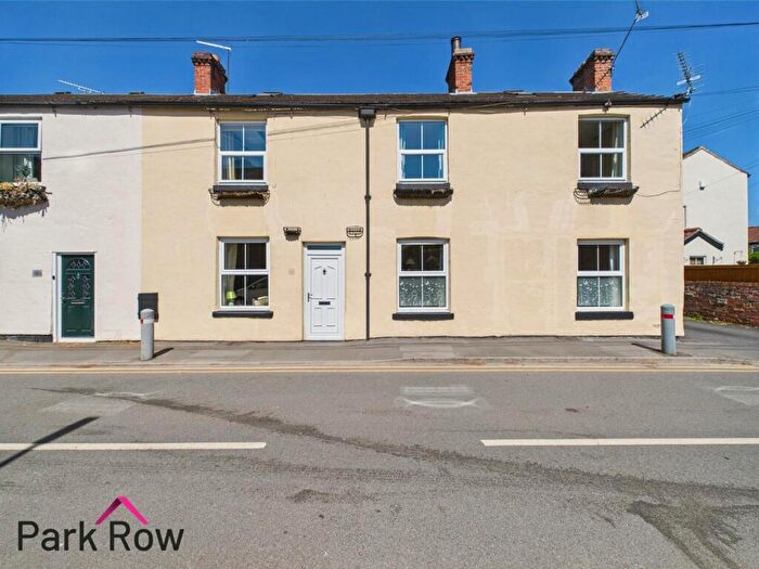 3 Bedroom Semi-Detached House For Sale In High Street, South Milford, Leeds, LS25