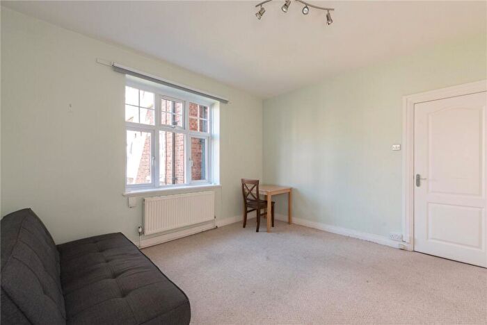 Apartment For Sale In Holmefield Court, Belsize Grove, London, NW3