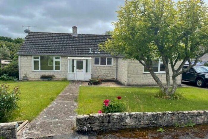3 Bedroom Detached Bungalow To Rent In Nursery Gardens, Bridport, DT6