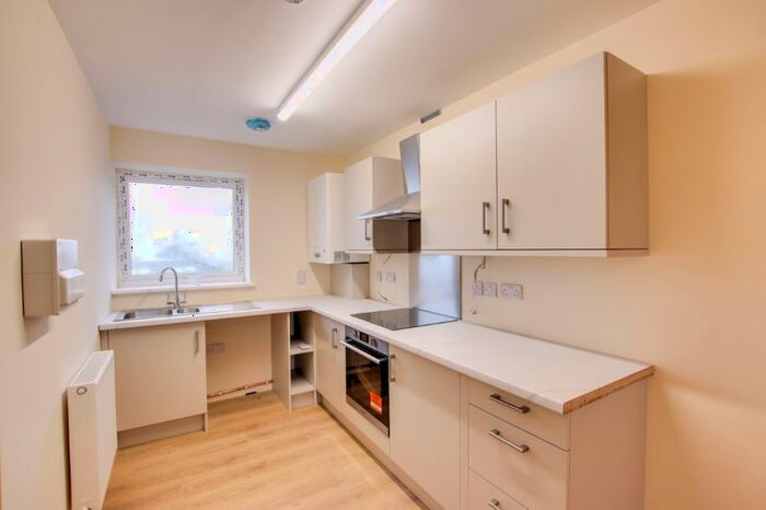 1 Bedroom Flat To Rent In Wellsway, Bath, BA2