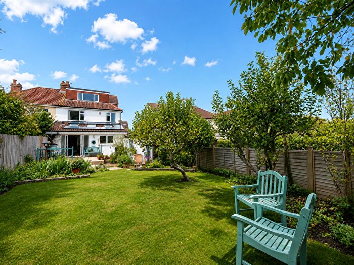 4 Bedroom Semi Detached House To Rent In Oakwood Road, Henleaze, Bristol, BS9
