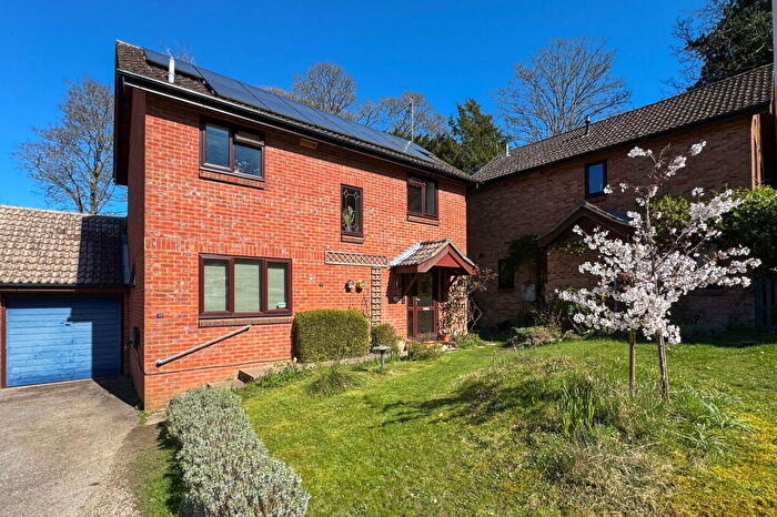 4 Bedroom Detached House For Sale In Beech Road, Alresford, SO24