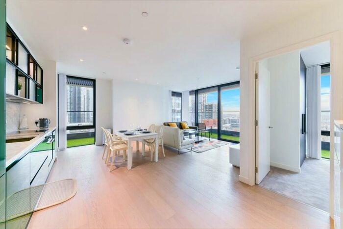 2 Bedroom Flat To Rent In Bagshaw Building, Wardian, Wards Place, Canary Wharf, London, E14