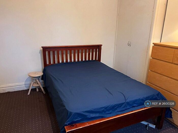 Studio To Rent In Harehills Avenue, Leeds, LS8