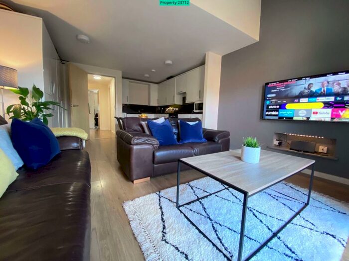 5 Bedroom End Of Terrace House To Rent In Minster Road, Coventry, CV1