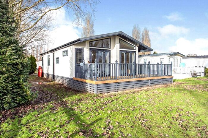 2 Bedroom Detached House For Sale In Kingfisher Meadow, Billing Aquadrome, Northampton, NN3