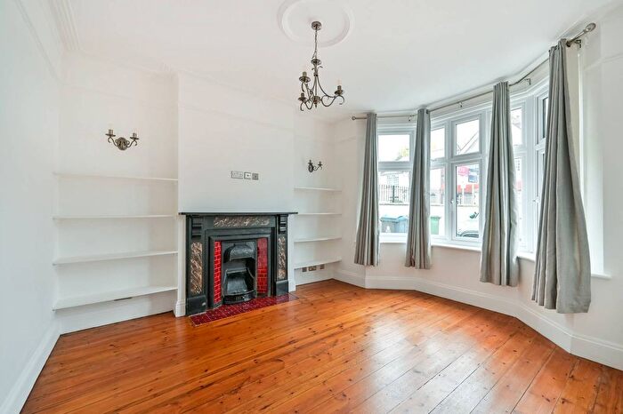 4 Bedroom Property To Rent In St John's Terrace, Putney, London, SW15
