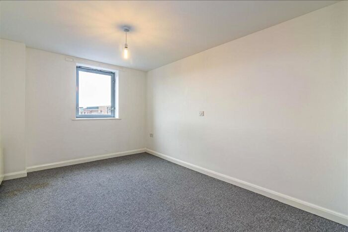 1 Bedroom Flat To Rent In Mansfield Road, Nottingham, NG1