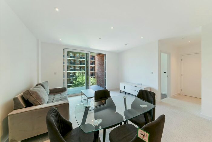 1 Bedroom Flat To Rent In Georgette Apartments, Sidney Street, Whitechapel, London, E1