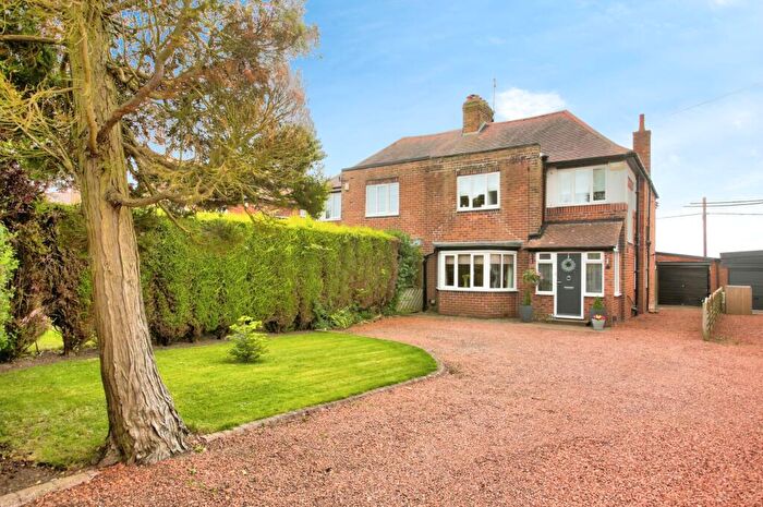 4 Bedroom Semi-Detached House For Sale In Cheviot View, Ponteland, Newcastle Upon Tyne, Northumberland, NE20