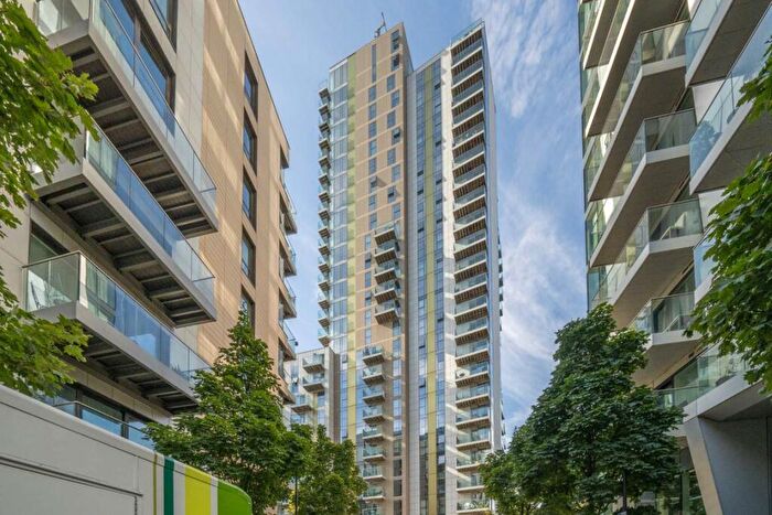 2 Bedroom Flat To Rent In Woodberry Grove, London, N4