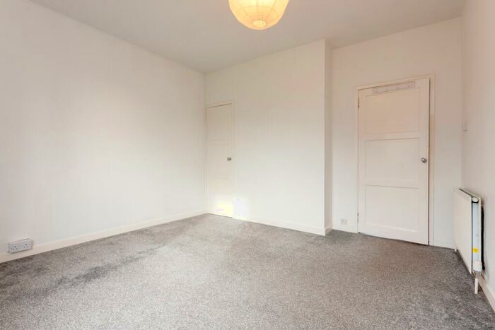 2 Bedroom Flat For Sale In Hilton Terrace, Hilton, Aberdeen, AB24