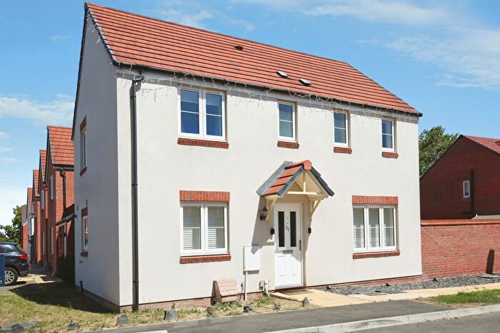 3 Bedroom Semi-Detached House For Sale In The Hawthorns, Sutton Courtenay, Abingdon, OX14