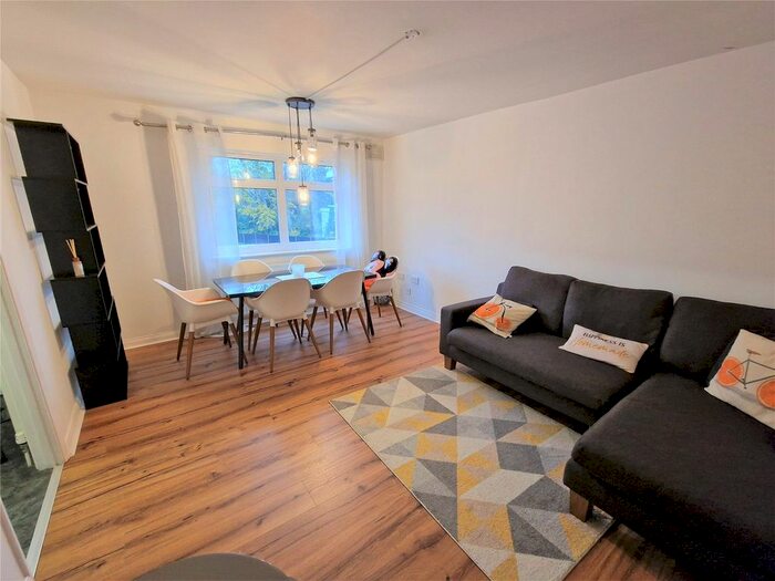 1 Bedroom Flat To Rent In The Seasons, September Way, Stanmore, Hertfordshire, HA7