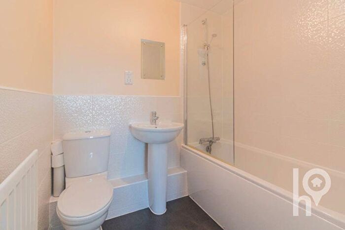 1 Bedroom Flat For Sale In Laurel Road, Minster, ME12