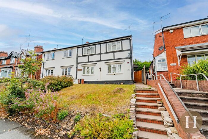 3 Bedroom Semi-detached House For Sale In Northfield Road, Harborne, Birmingham, B17