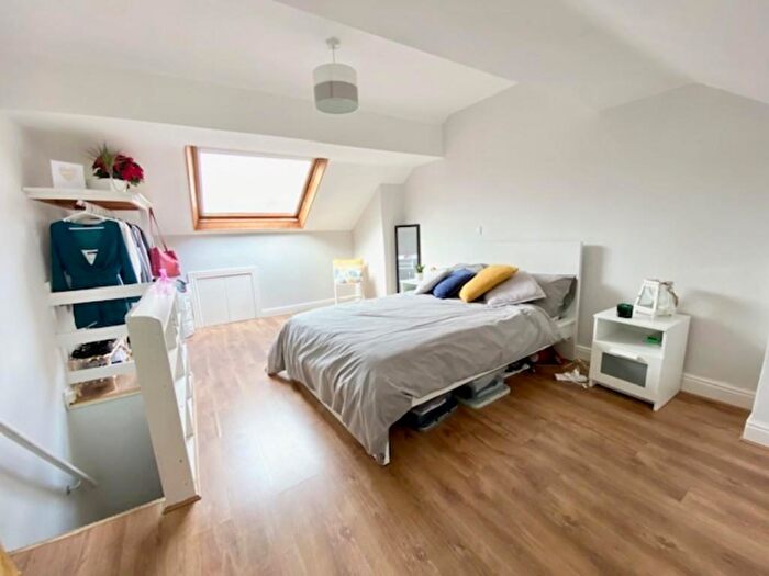 4 Bedroom House To Rent In Ainsty Road, Sheffield, S7