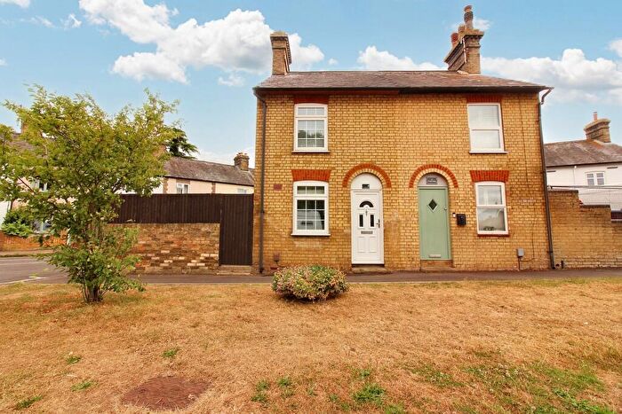 2 Bedroom Semi-Detached House For Sale In Grange Street, Clifton, Shefford, SG17