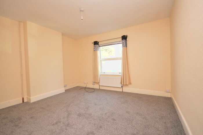 3 Bedroom Maisonette To Rent In Brook Street, Raunds, Wellingborough, NN9