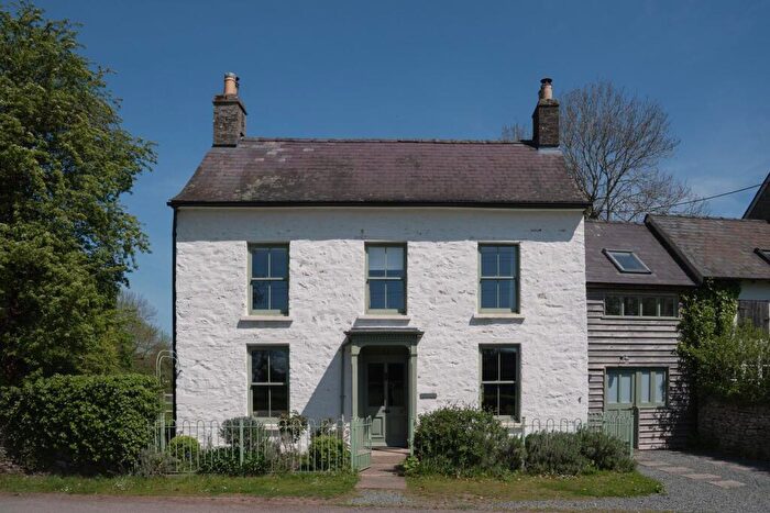 5 Bedroom Semi-Detached House For Sale In Clifford, Herefordshire, HR3