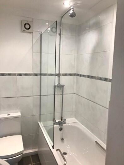 1 Bedroom Flat For Sale In Fleet, Hampshire, GU51